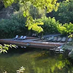 Confortable 2 Avec Terrasse, - Api-1-52-1748 אתר קמפינג Espira-de-Conflent